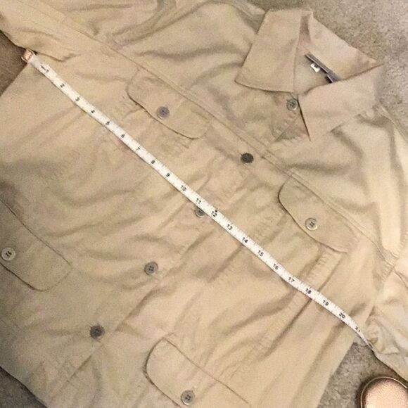 Chico’s Khaki Safari Jacket Long Sleeve Utility Military Boxy Stretch size M - Picture 4 of 8